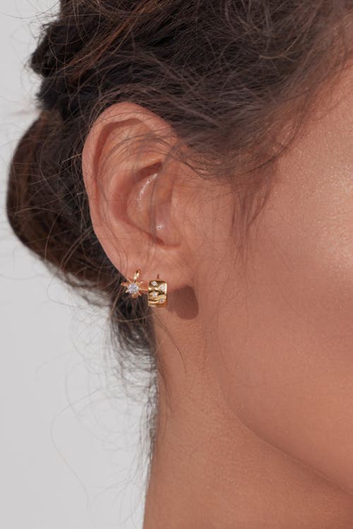 Bearfruit Jewelry Pointed Star Huggies In Gold