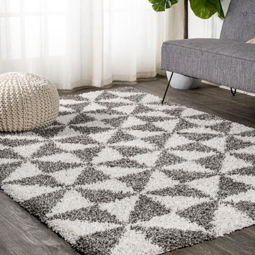 Jonathan Y Alcudia Geometric Shag Area Rug In Beige/dark Gray