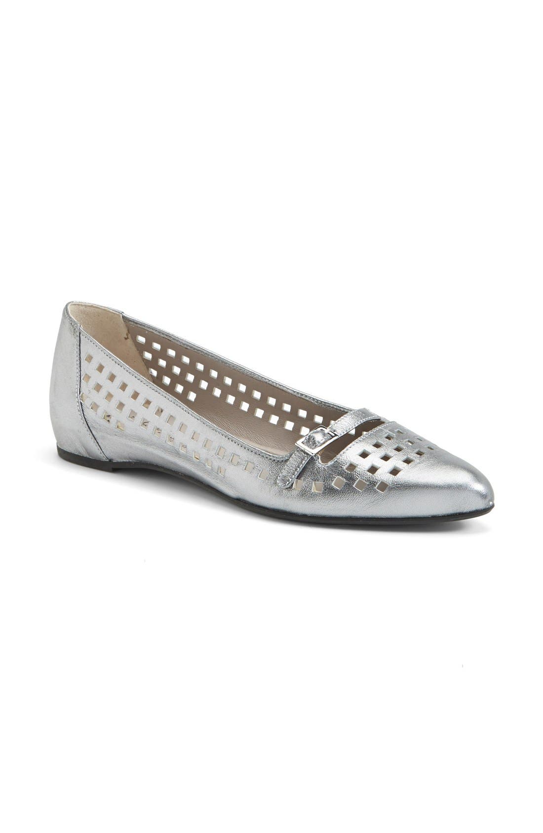 by Marvin K. 'Yoveta' Flat, Main, color, GRAPHITE METAL NAPPA