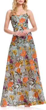 Dress the Population Umalina Embroidered Sleeveless Gown