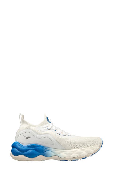 Wave Neo Ultra Running Shoe (Women)