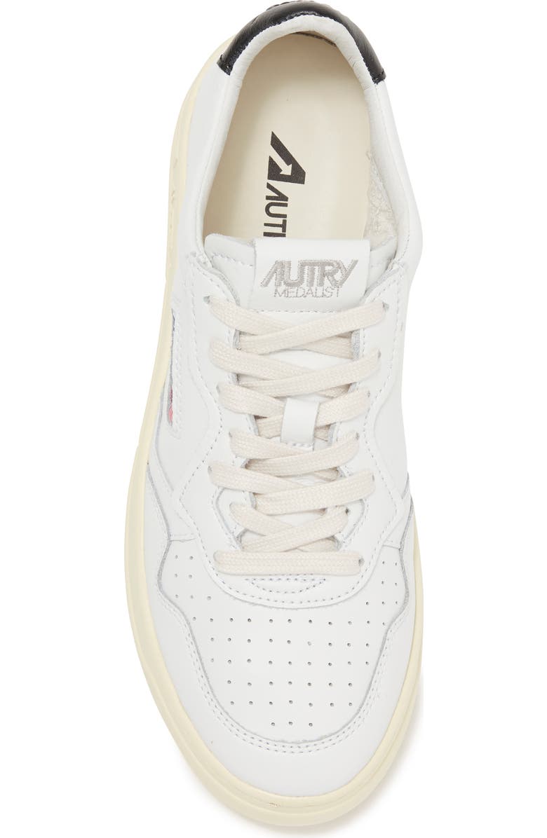 AUTRY Medalist Low Sneaker, Alternate, color,