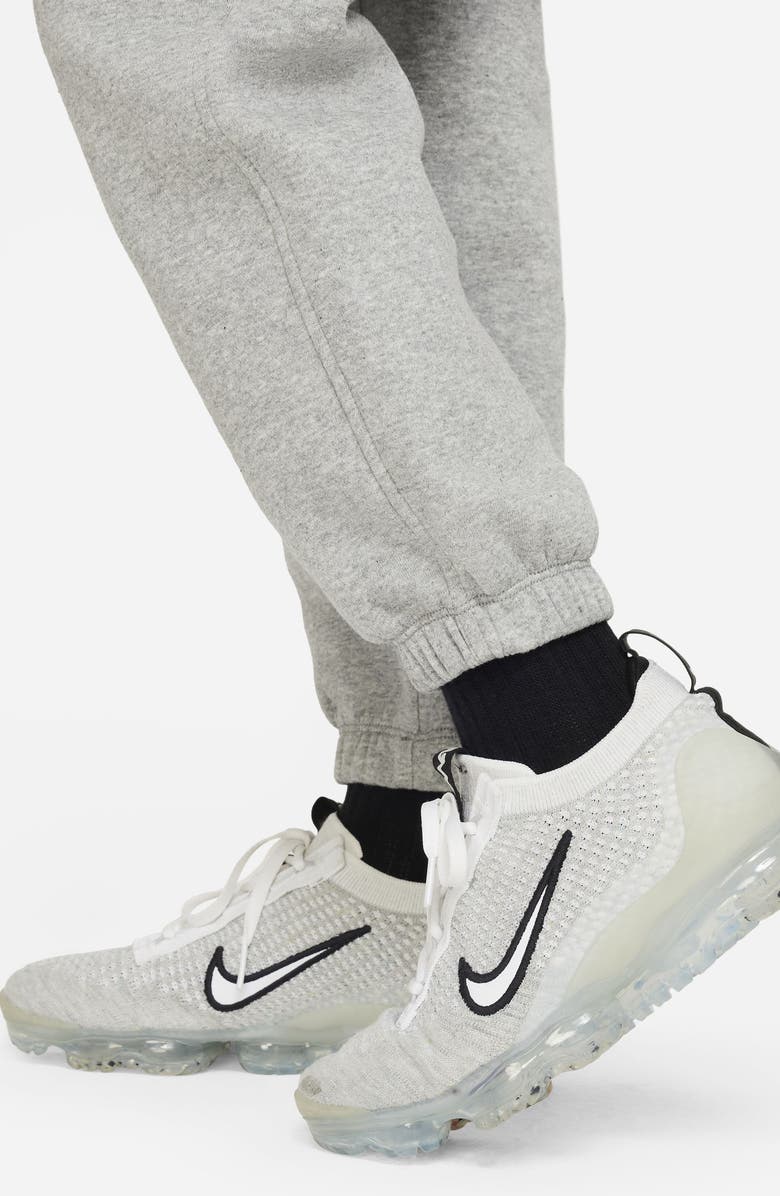 Nike Kids' Sportswear Club Fleece Sweatpants, Alternate, color, Dark Grey Heather/ White