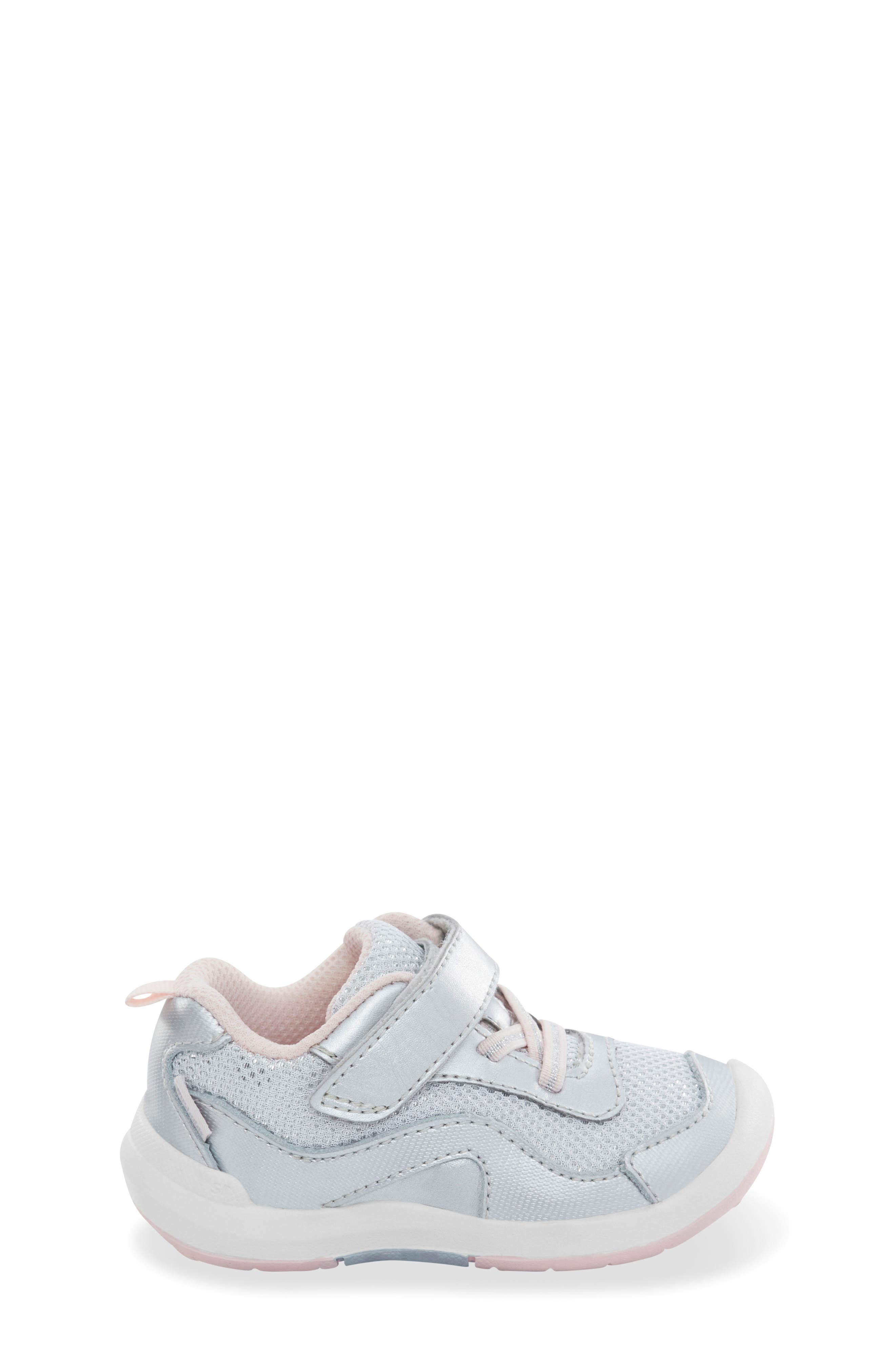 Stride Rite Kids' Tech Winslow 2.0 Sneaker, Alternate, color, Silver