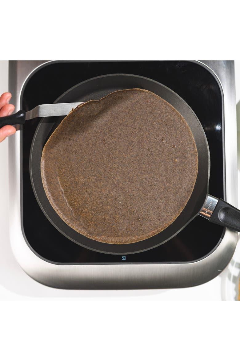 Classic 9.75-Inch Omelet & Crepe Pan, Alternate, color, Black
