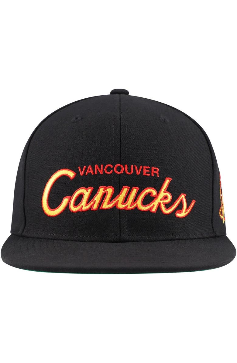 Mitchell & Ness Men's Mitchell & Ness Black Vancouver Canucks Core Team Script 2.0 Snapback Hat, Alternate, color, Black