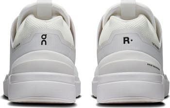 The ROGER Spin Tennis Sneaker