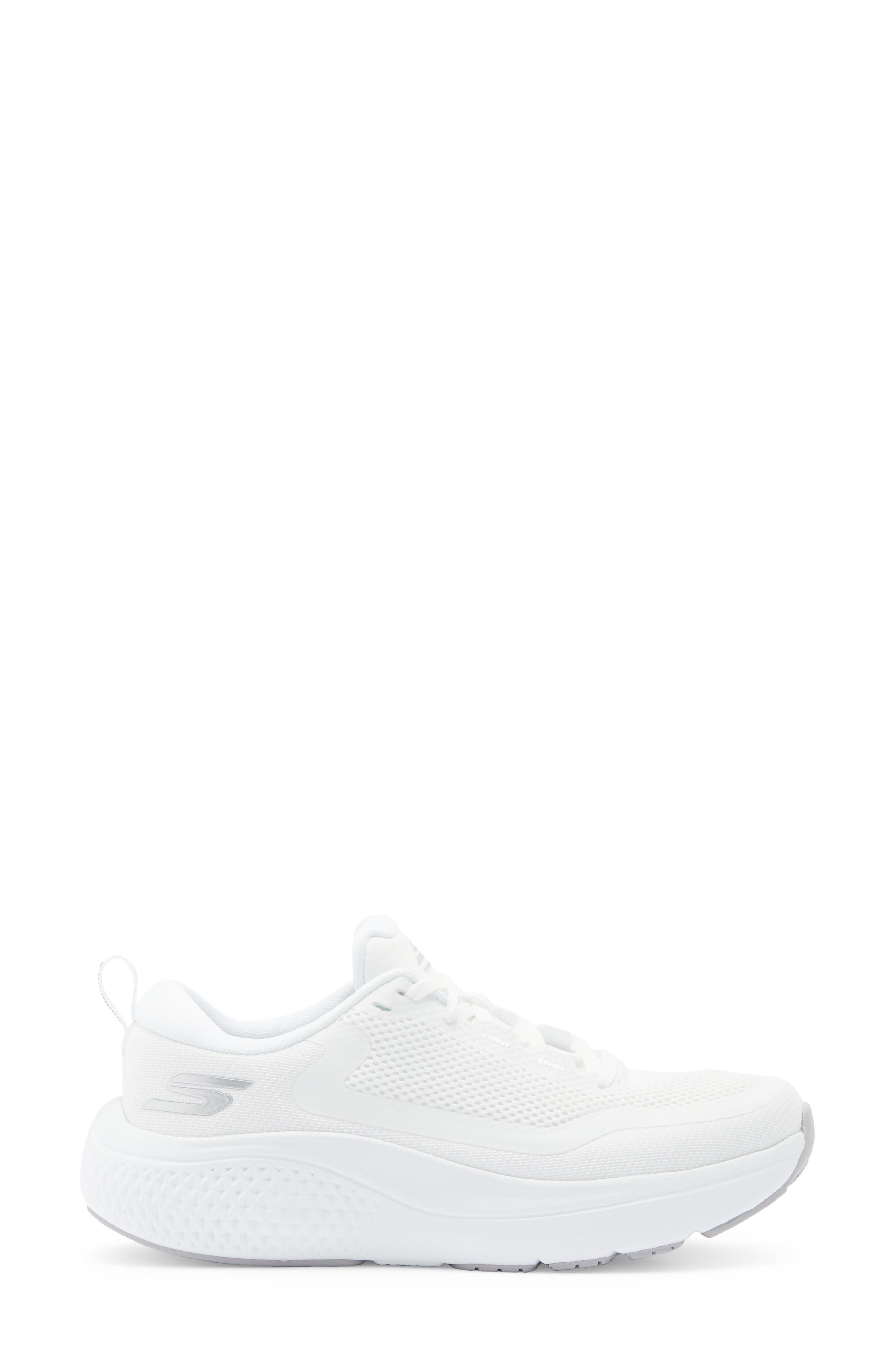 GO RUN Supersonic Max Running Shoe, Alternate, color, WHITE/ SILVER
