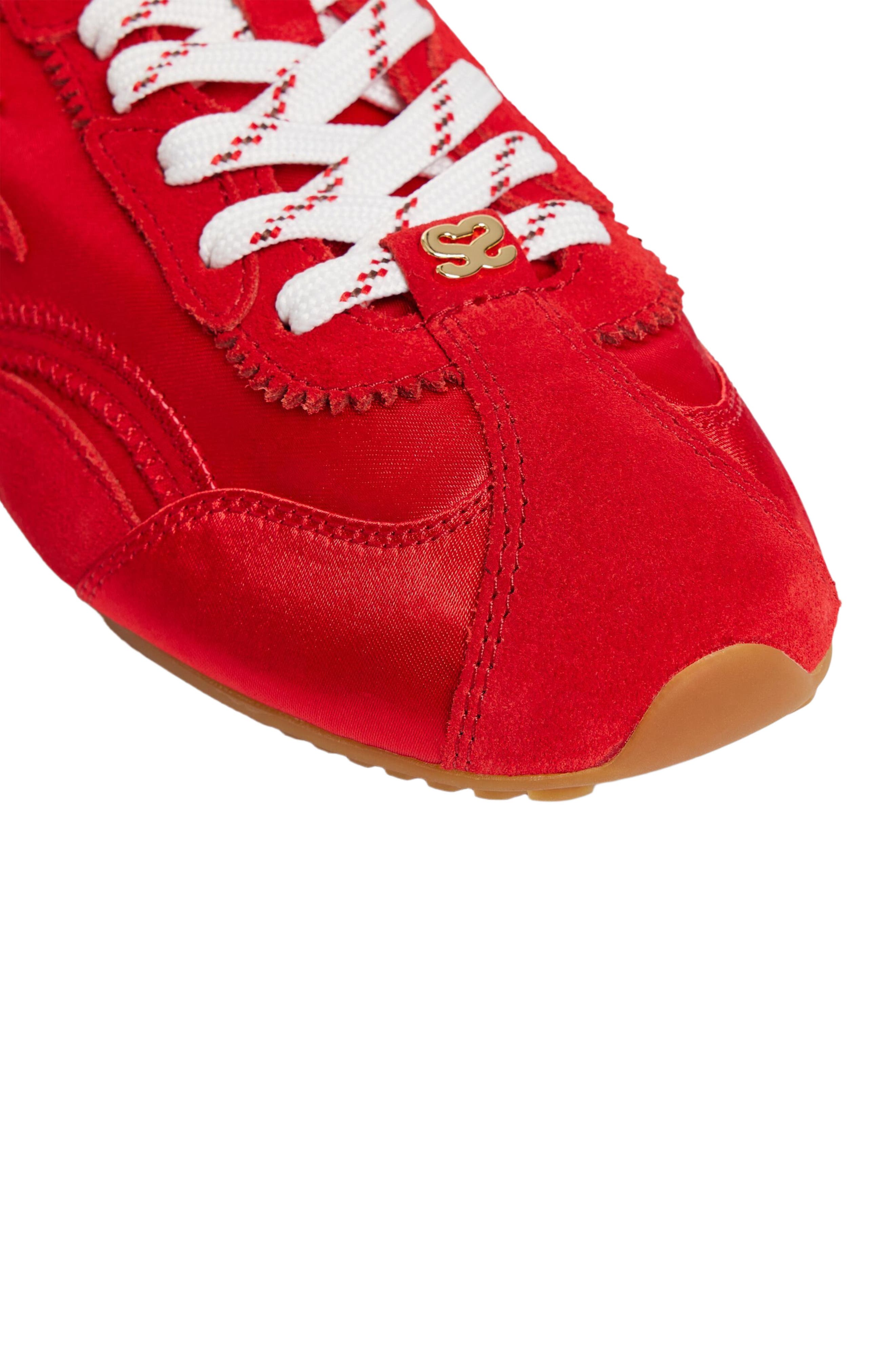 Mixed-material Light Wave trainers, Alternate, color, Red