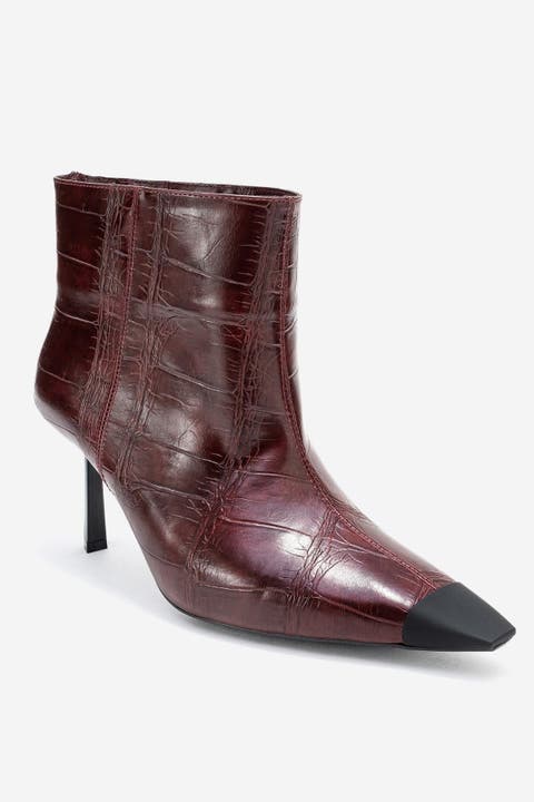 Rassel Pointed Toe Boot