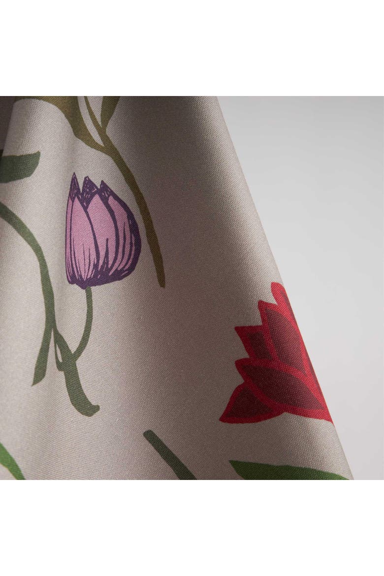 Tablecloth Picnic on the Meadow, Alternate, color, White