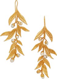Dhwani Bansal Isaro Chandeliers