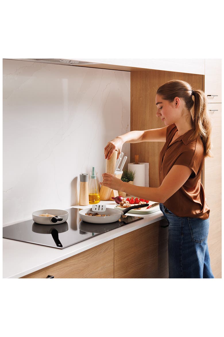 Leo Glints 11-Inch Fry Pan, Alternate, color, SPIRIT
