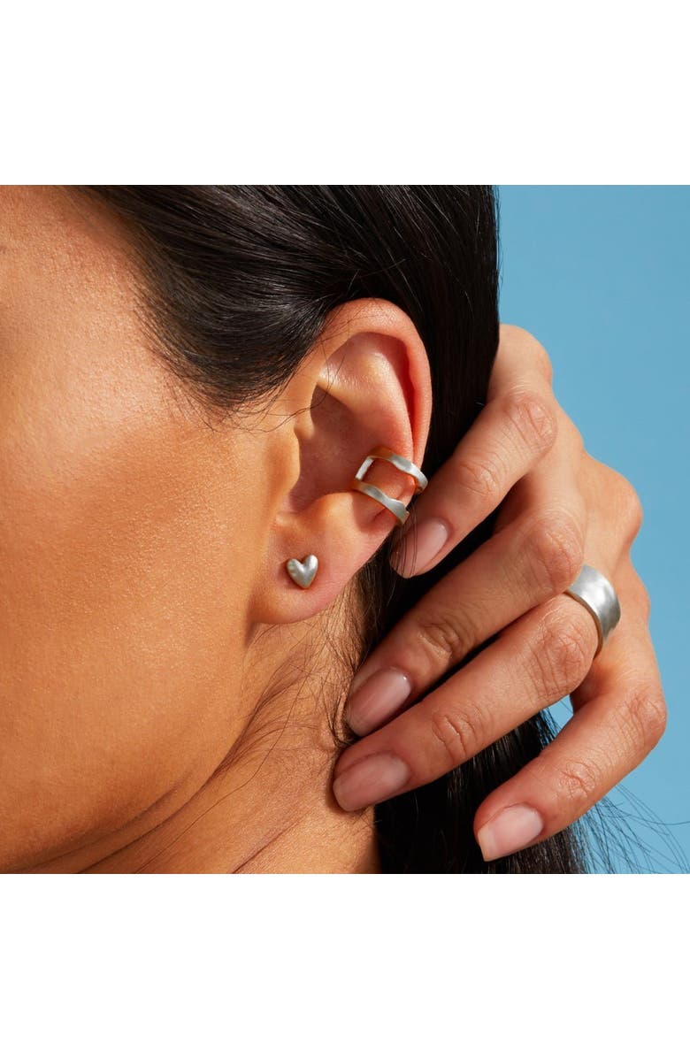 7879 Heart Stud Earrings, Alternate, color, Platinum