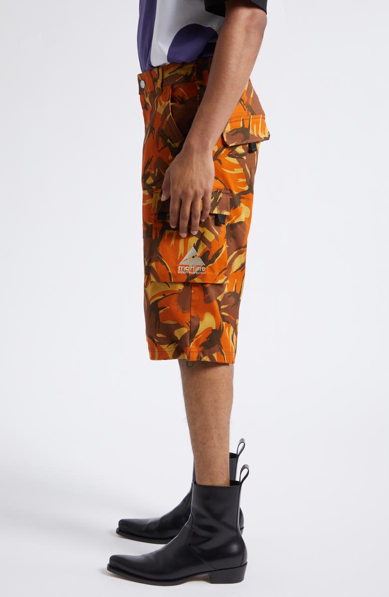 Martine Rose Camouflage Utility Cargo Shorts, Alternate, color, Orange Camo