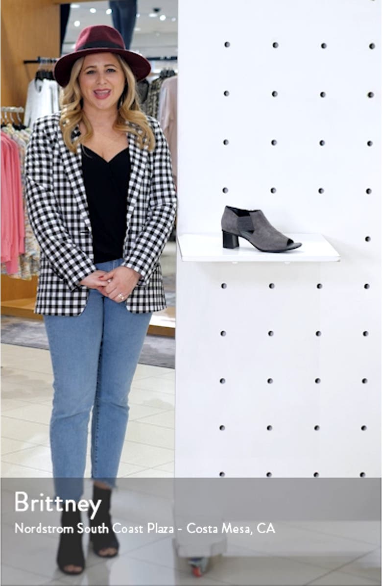 Sable Sandal, sales video thumbnail