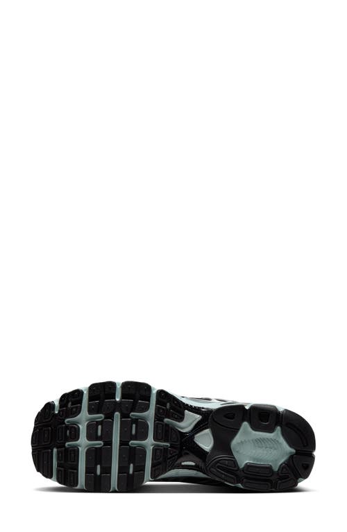 Nike Air Max Moto 2k Sneaker