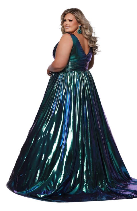 Bra-Friendly V-Neckline Plus Size A-Line Formal Gown