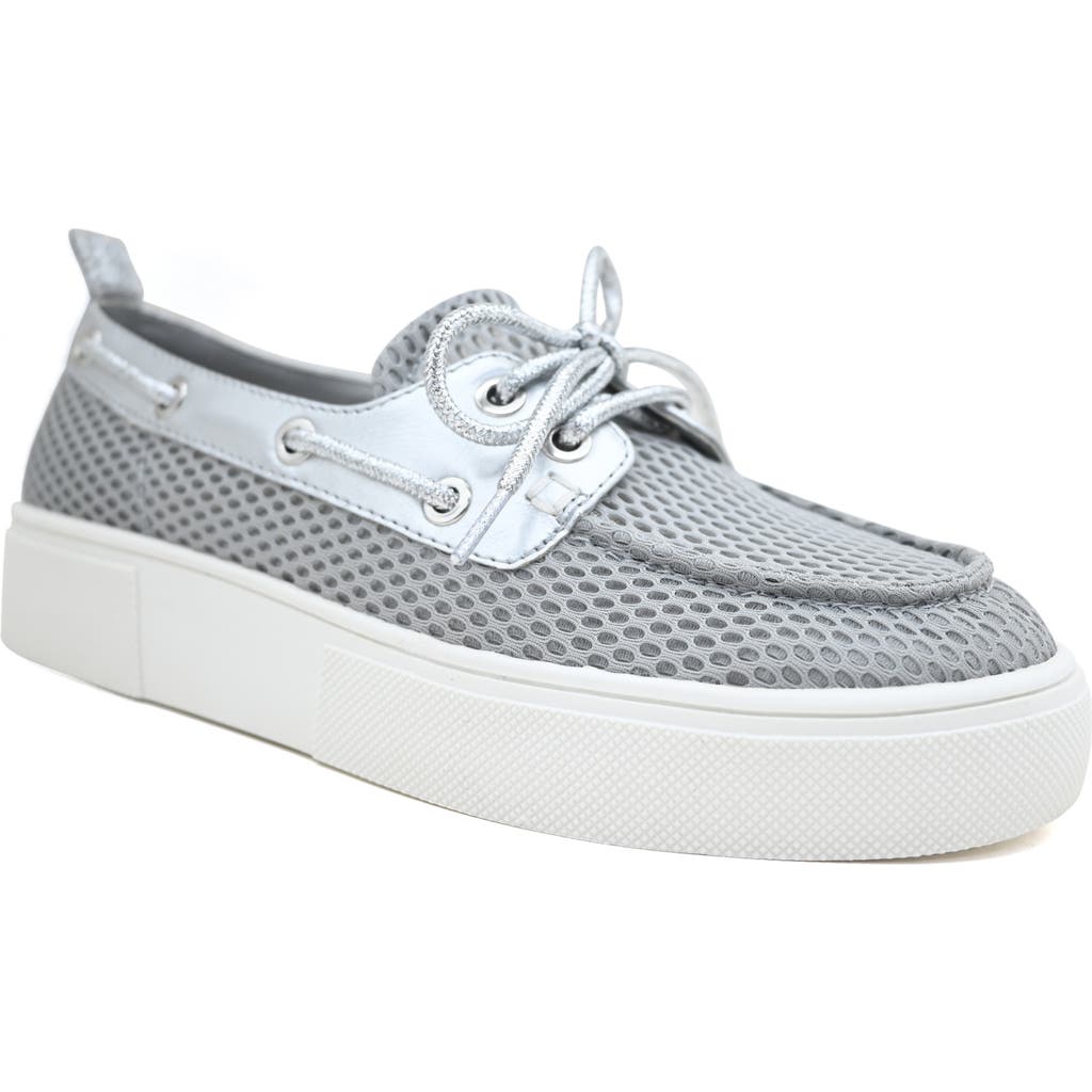 Reaction Kenneth Cole Zelda Boat Shoe In Silver Mesh