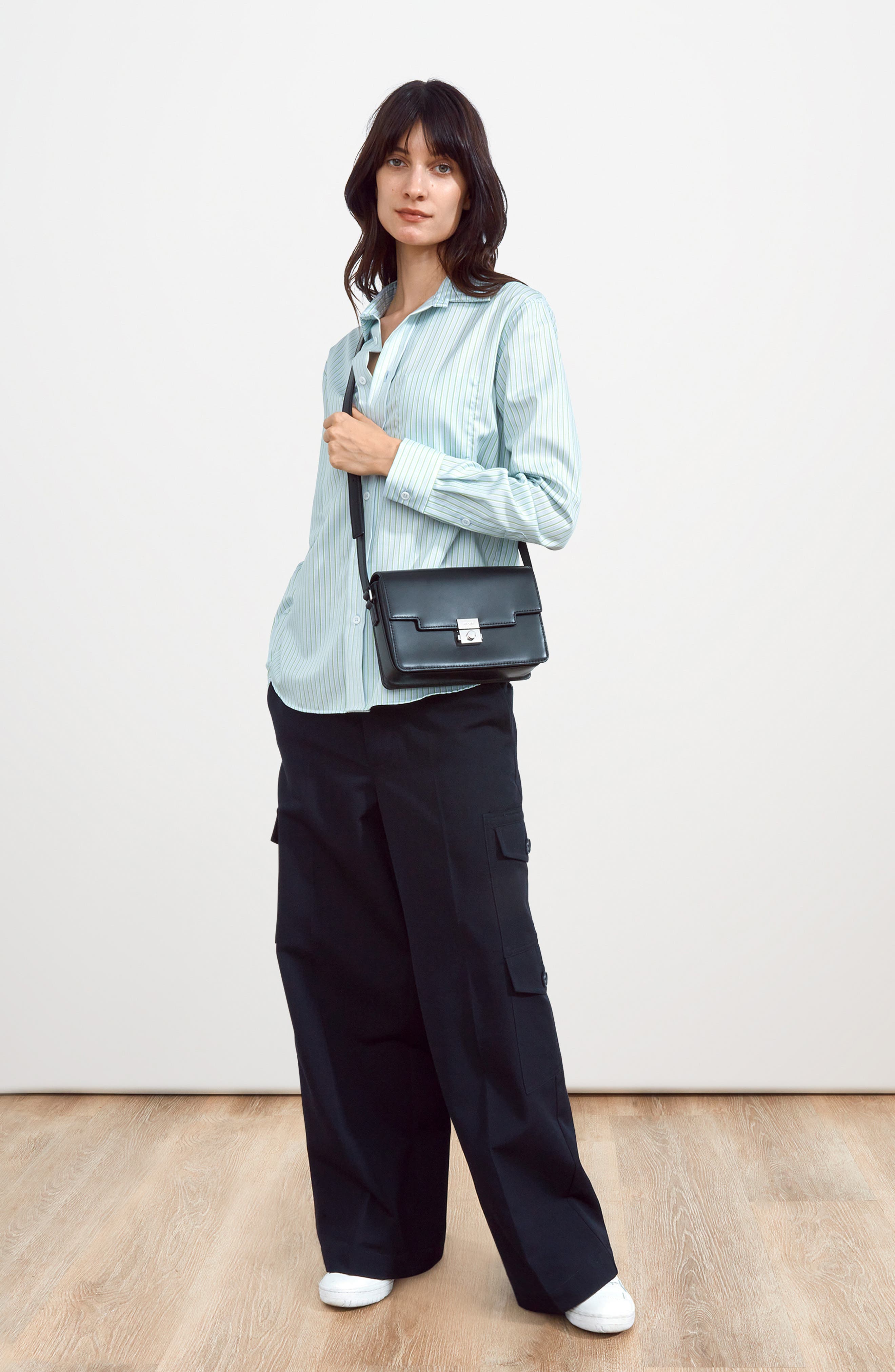 WE-AR4 The Retro Bag, Alternate, color, Black