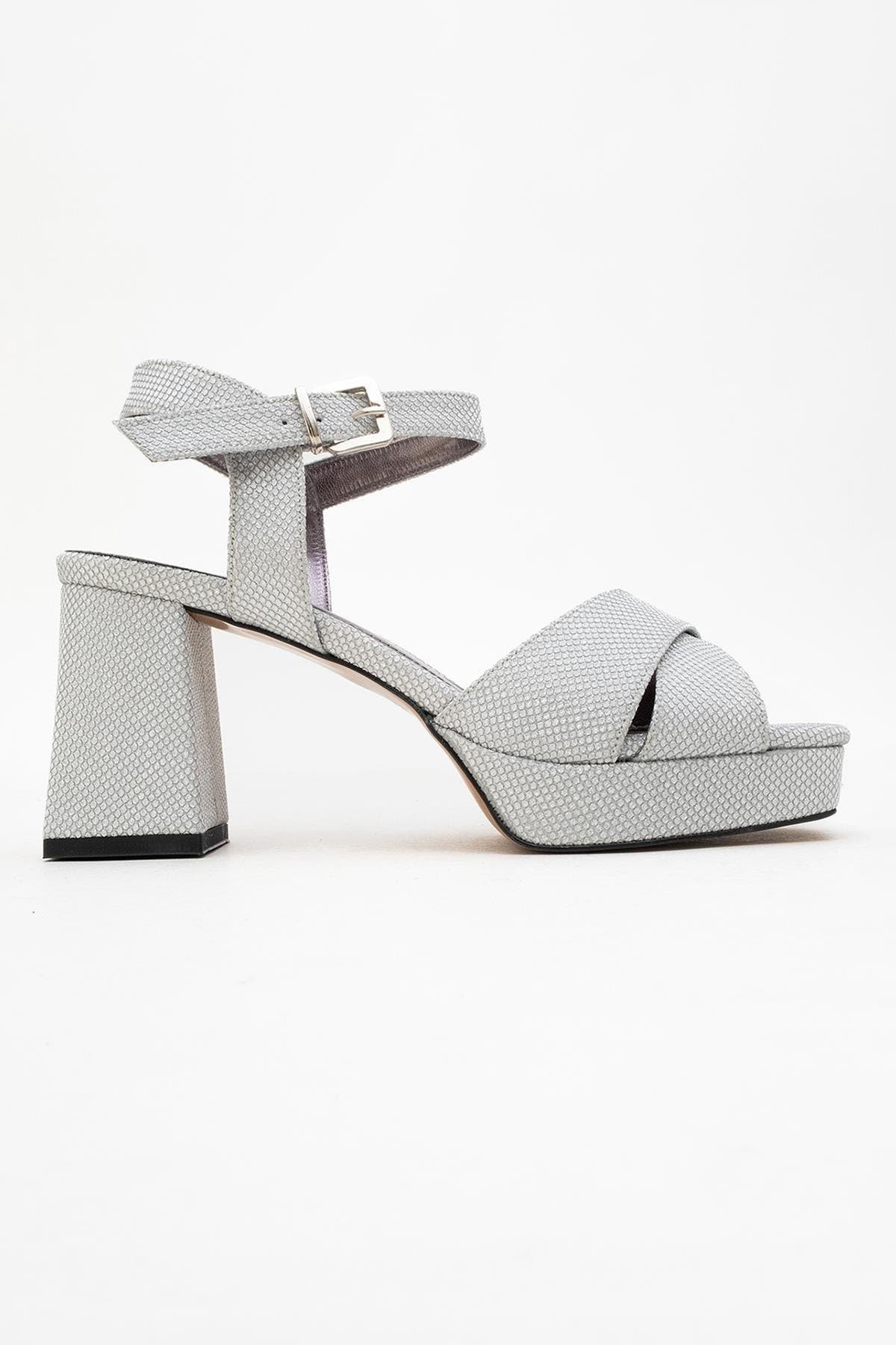 Prologue Shoes Lisbon Platform Block Heel Sandal, Alternate, color, Silver