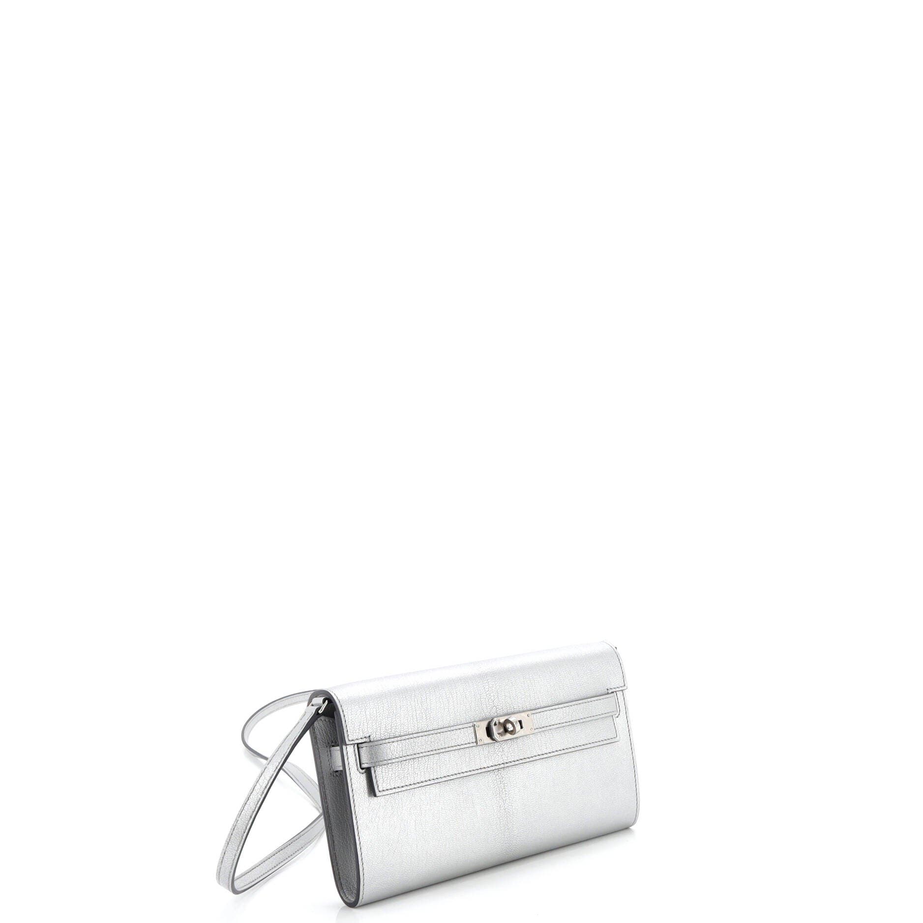 Kelly To Go Wallet Metallic Chevre Chamkilight, Alternate, color, Gris Argente
