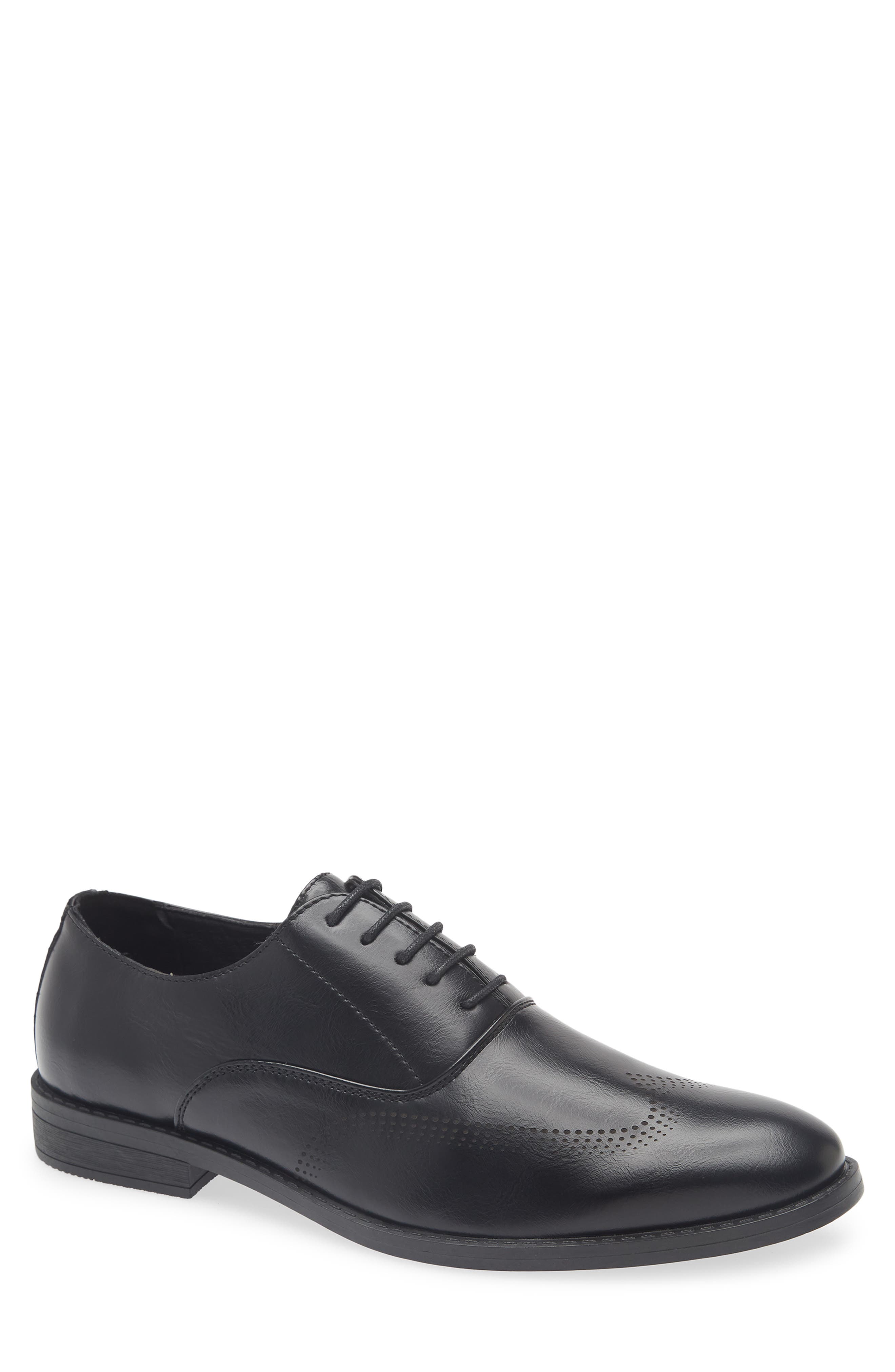 GEOFFREY BEENE Faux Leather Oxford