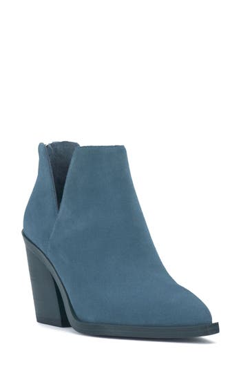 Vince Camuto Gidgeta Block Bootie In Lagoon