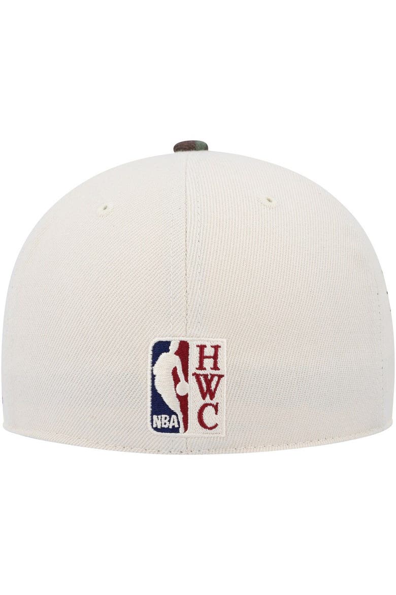 Men's Mitchell & Ness Cream/Camo Milwaukee Bucks Hardwood Classics 40th Anniversary Off White Camo Fitted Hat, Alternate, color, Camo