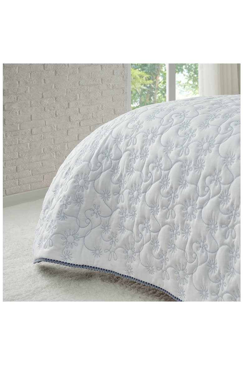 Botanic Embroidered Quilt & Shams Set, Alternate, color, SNOW/ LILAC HINT