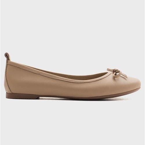 Forever & Always Shoes Florence Leather Ballerina Flats In Cream Beige Leather