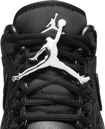 Air Jordan 1 Low SE Basketball Sneaker