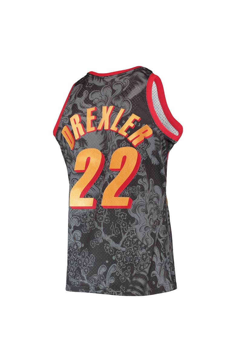 Mitchell & Ness Men's Mitchell & Ness Clyde Drexler Black Portland Trail Blazers Hardwood Classics 1991/92 Lunar New Year Swingman Jersey, Alternate, color,