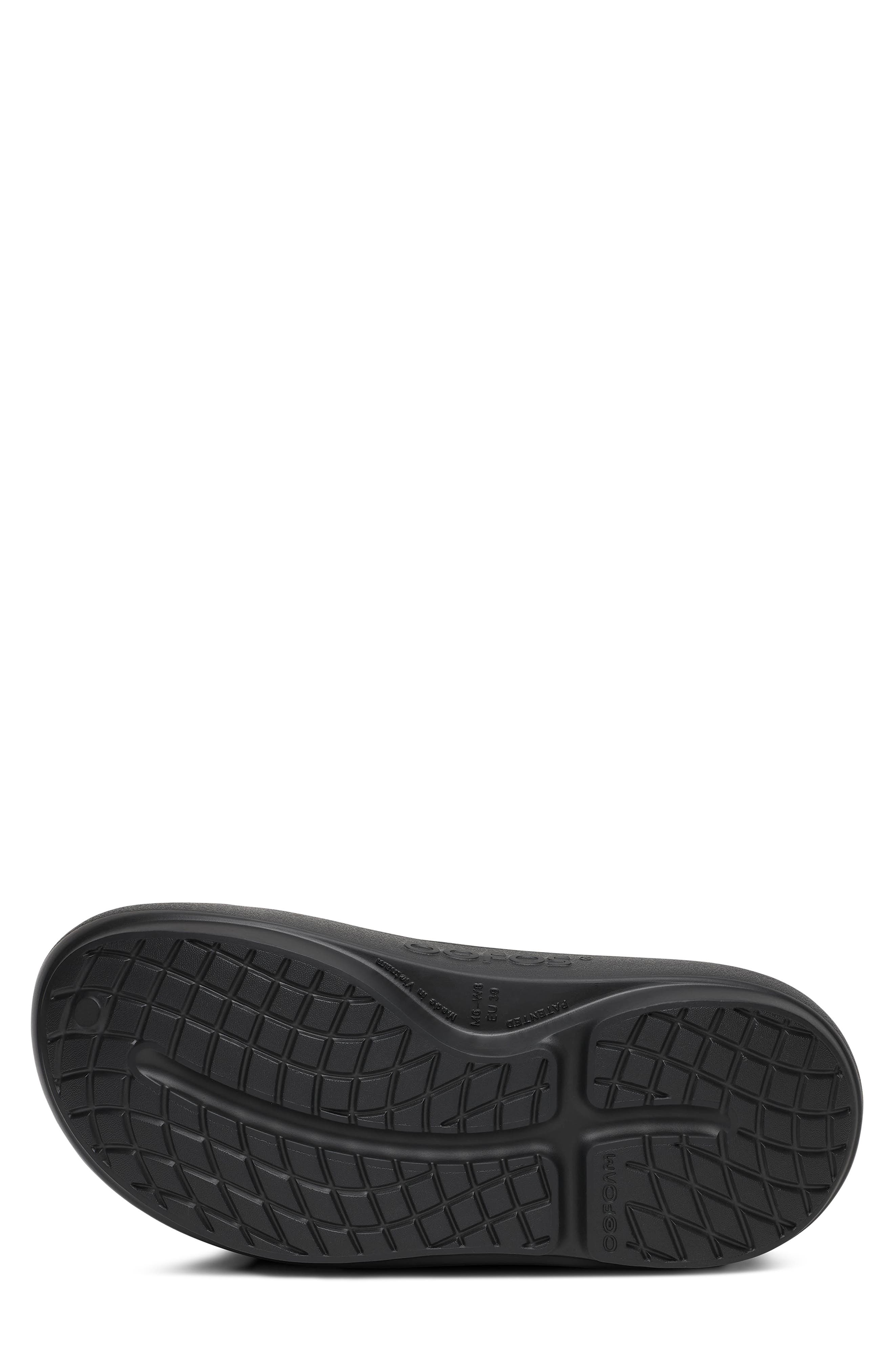 Oofos OOclog Clog, Alternate, color, Black