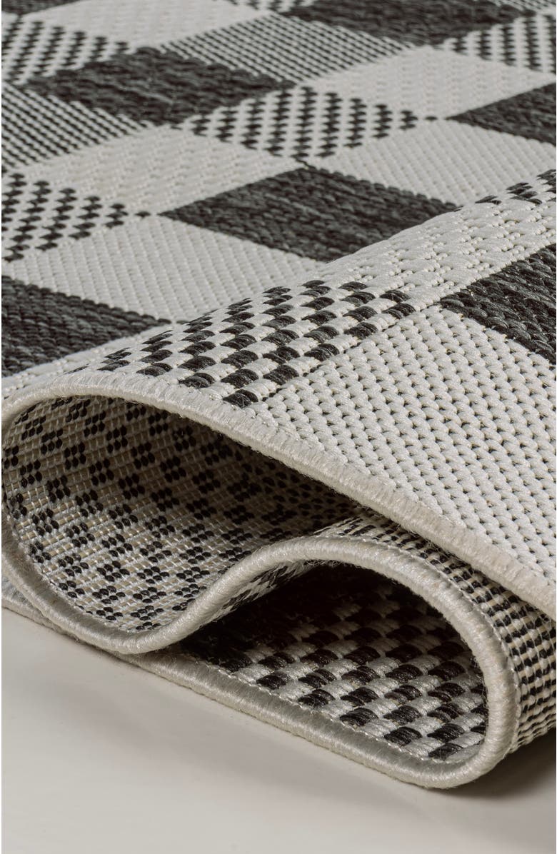 JONATHAN Y Darcy Traditional Geometric Bold Gingham Indoor/Outdoor Area Rug, Alternate, color, Black/Cream