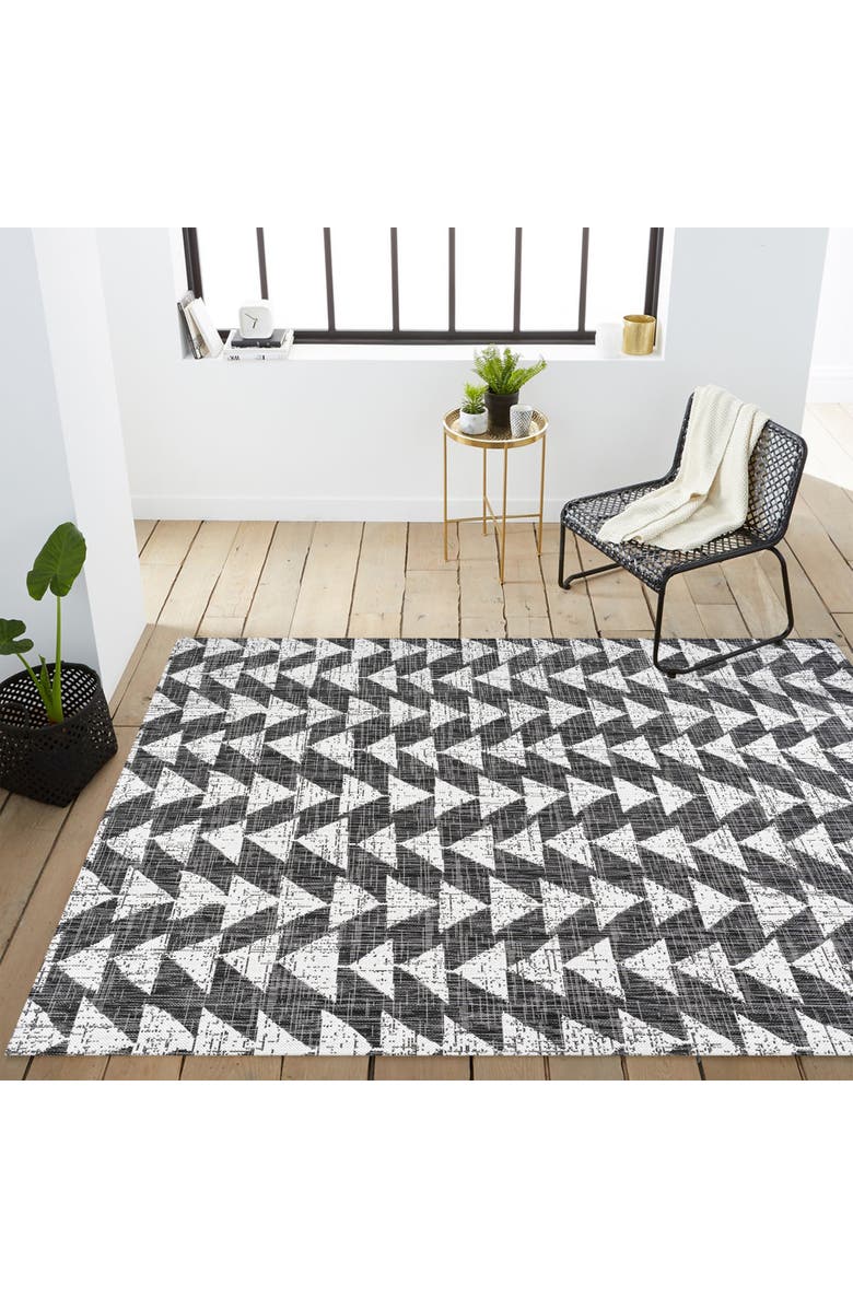 JONATHAN Y Andratx Modern  Geometric Indoor/Outdoor Area Rug, Alternate, color, Black/Ivory