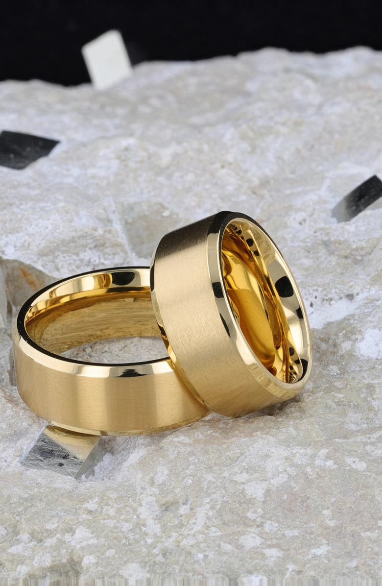 Larson Jewelers Radiate Titanium Flat Brushed Center Wedding Ring, Alternate, color, Gold