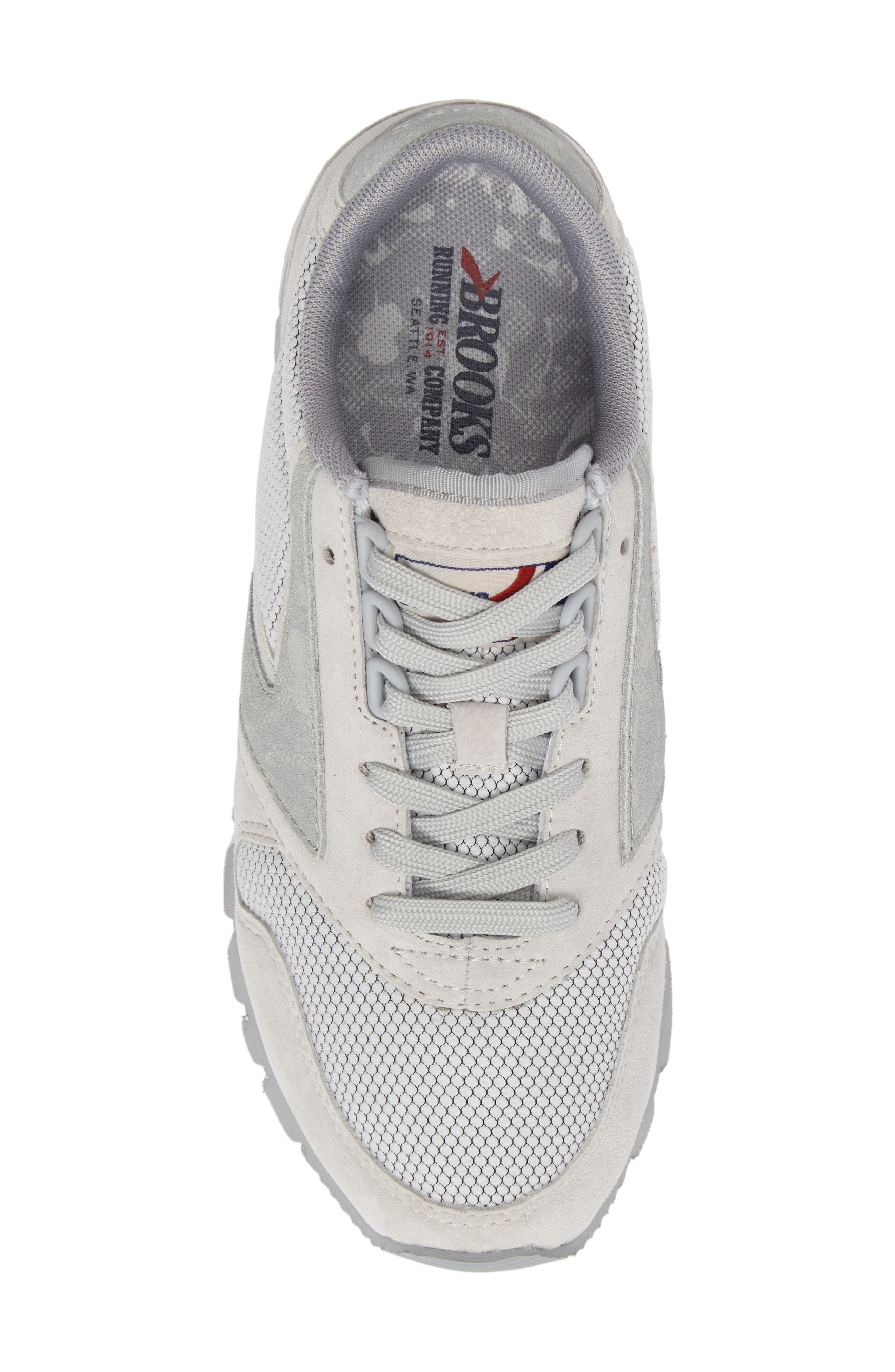 Brooks 'Chariot' Sneaker, Alternate, color, 