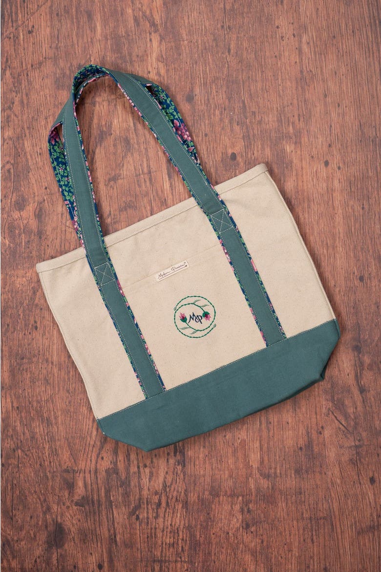 Prairie Essentials Tote Bag in Green, Alternate, color, Forest