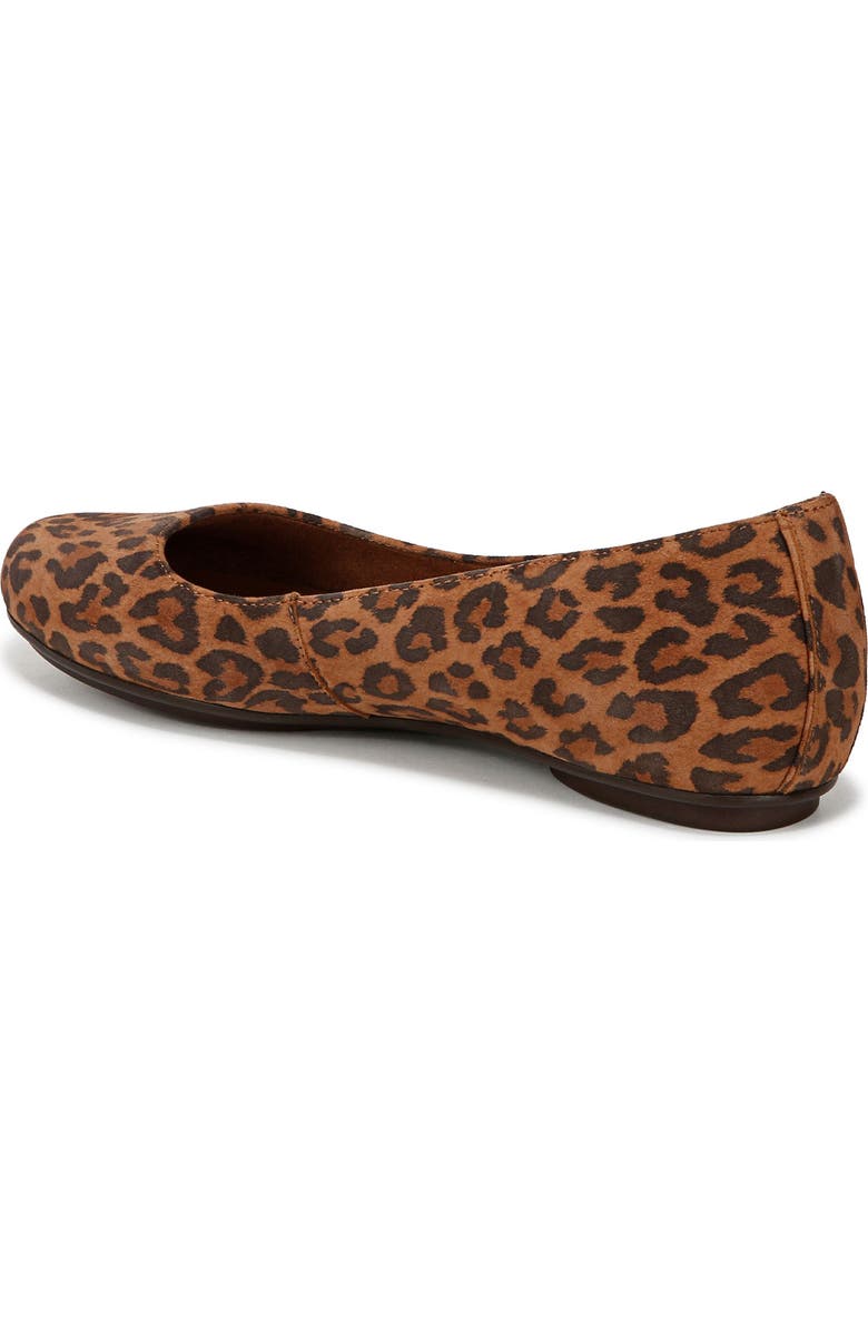 Naturalizer Maxwell Skimmer Flat, Alternate, color, Desert Tan