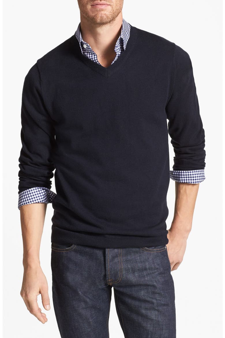 Trim Fit V-Neck Cotton & Cashmere Sweater, Main, color, JET BLACK