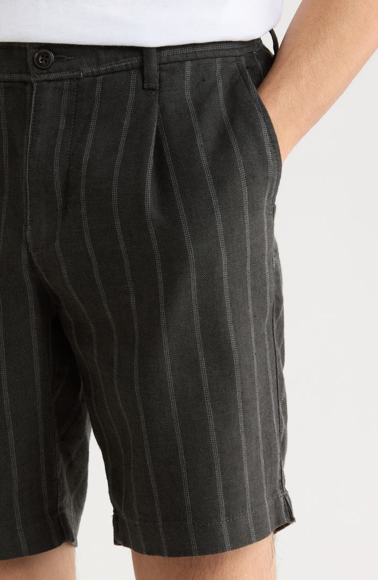 Tommy Bahama Isla Sands Pleated Stripe Linen Blend Shorts, Alternate, color, Fog Grey