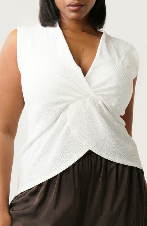 Hadley Twist Front Seersucker Top (Plus)