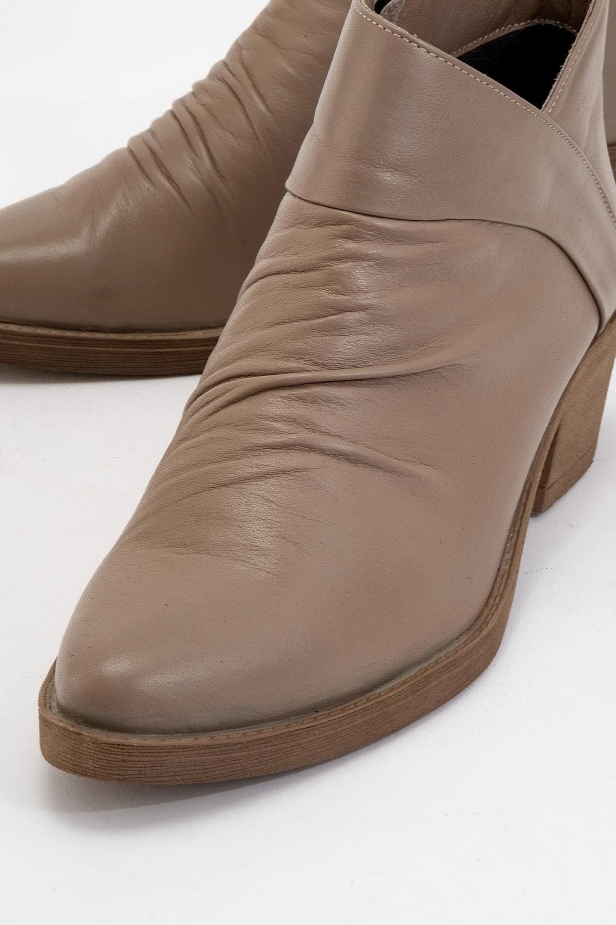 Rule Leather Chunky Boot, Alternate, color, Dark Beige Leather