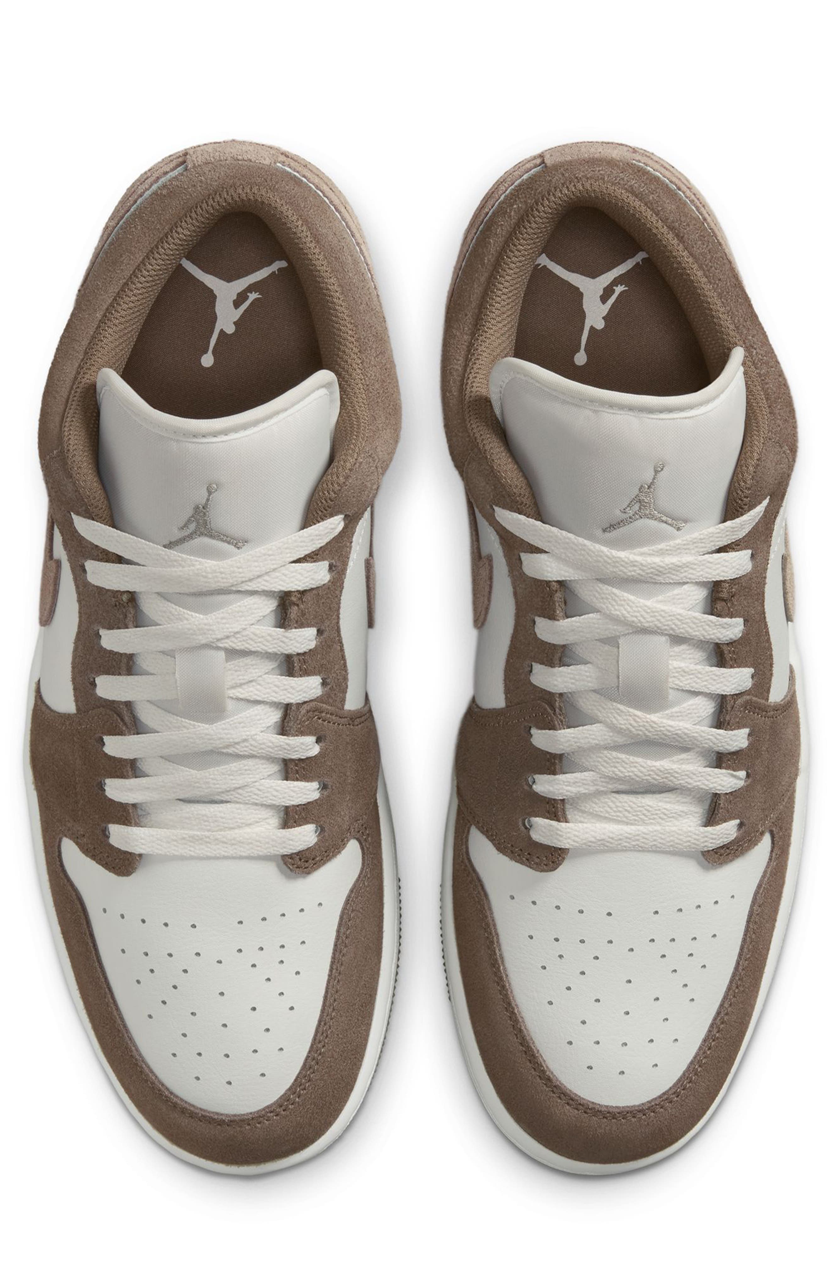 Jordan Air Jordan 1 Low Basketball Sneaker, Alternate, color, 046 Olvgry/Engstn