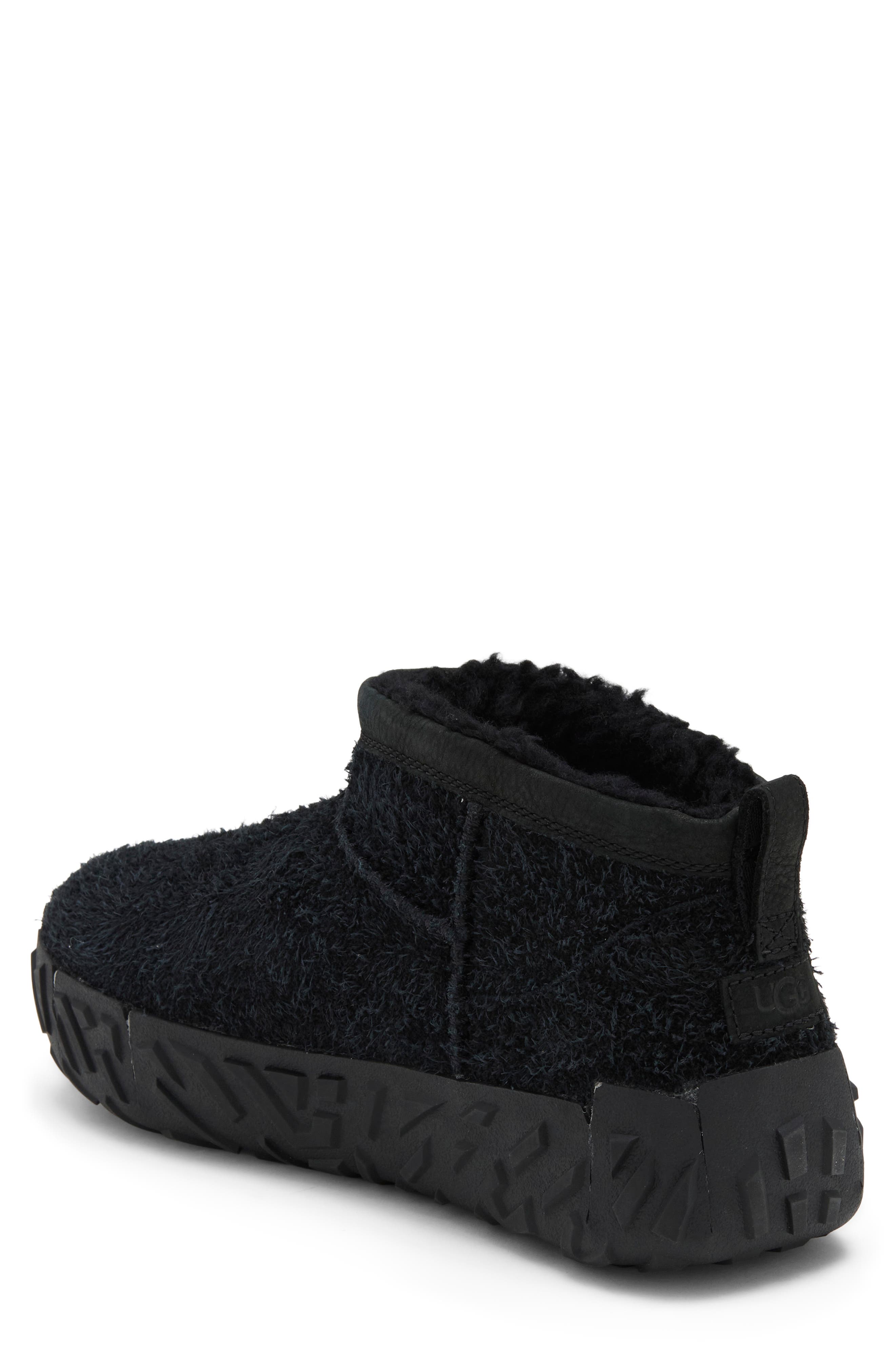 Classic Ultra Mini Wrap Tech Boot