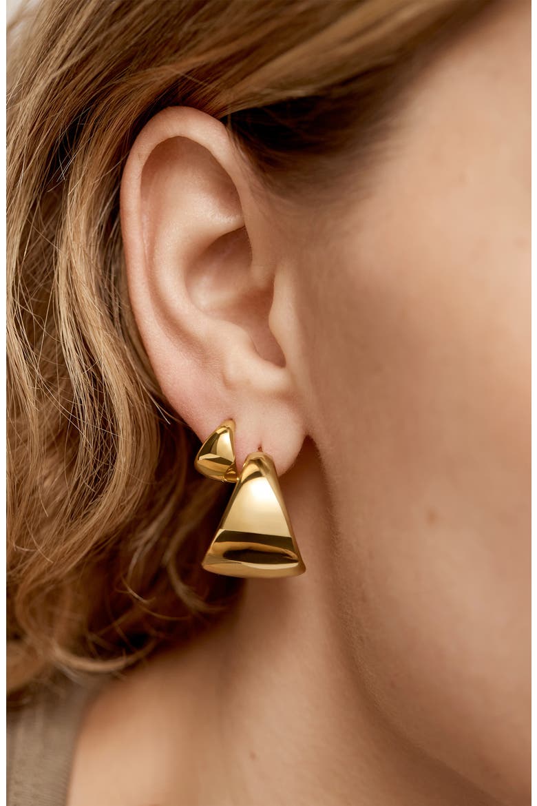 Tapered Huggie Hoop Earrings, Alternate, color, 18CT GOLD VERMEIL