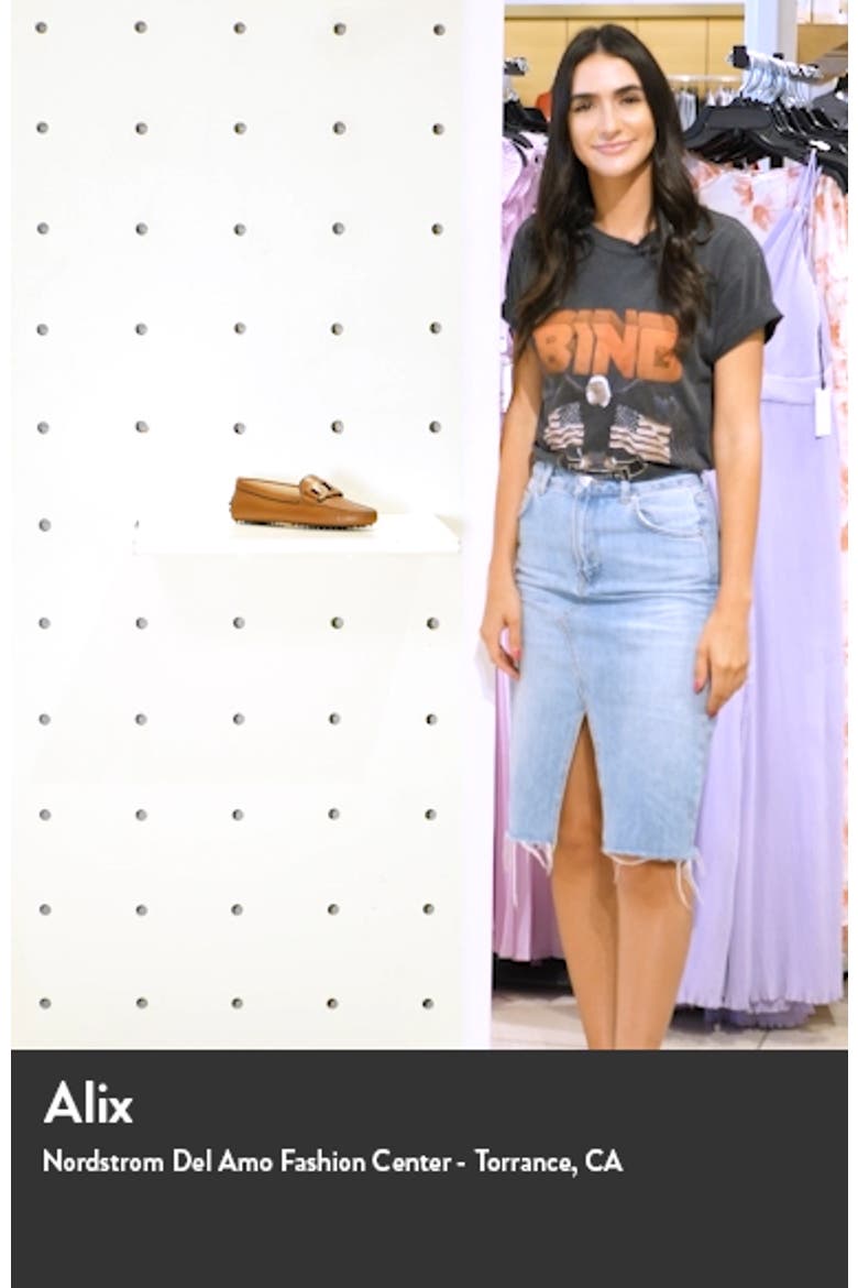 Gommini Chain Detail Driving Moccasin video