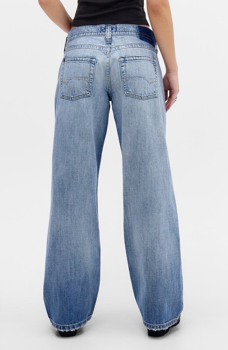 BDG Urban Outfitters Kayla Gradient Low Rise Wide Leg Jeans, Alternate, color, Mid Vintage