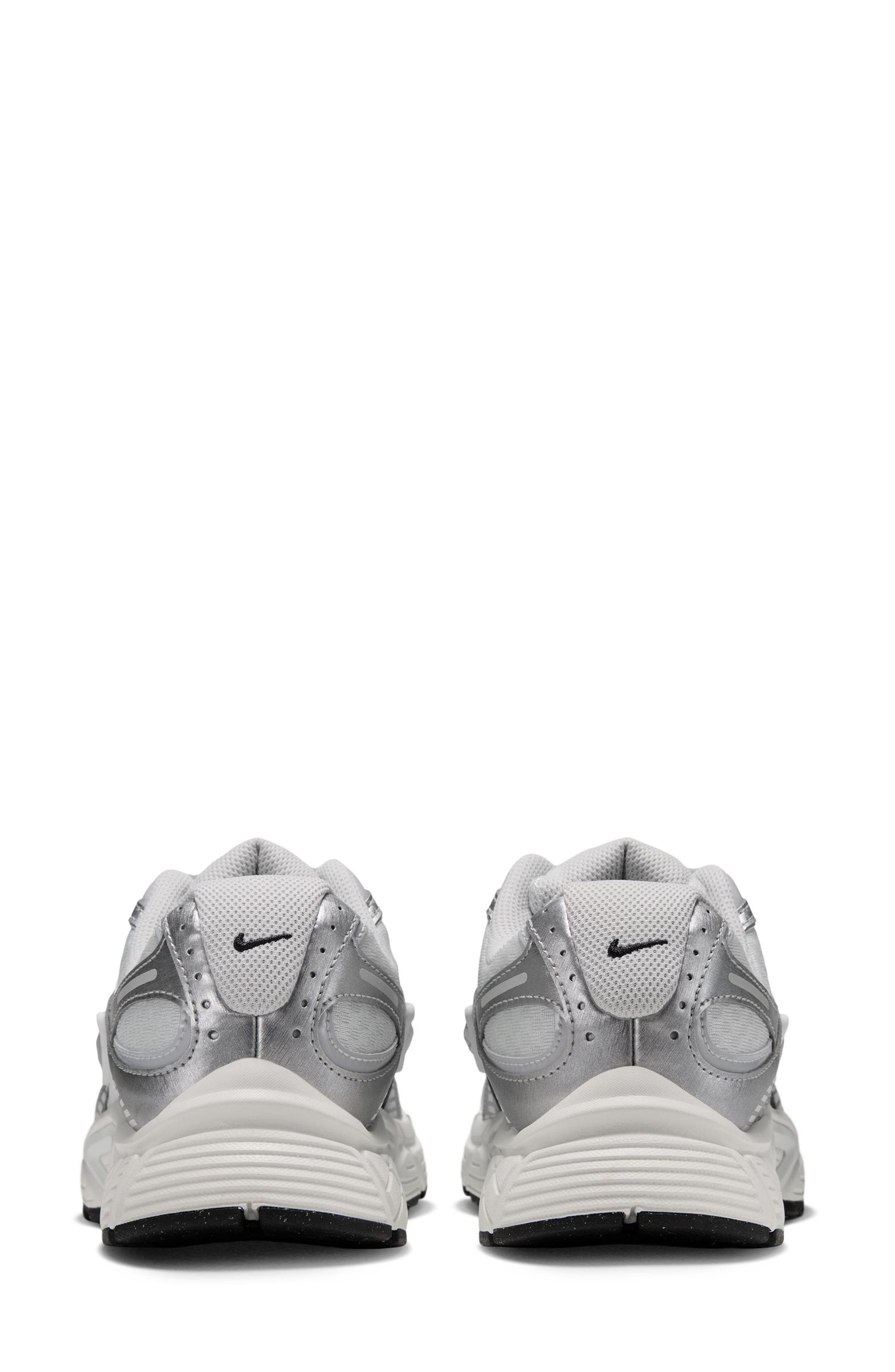 V5 RNR Premium Running Shoe, Alternate, color, OFF WHITE/ PLATINUM